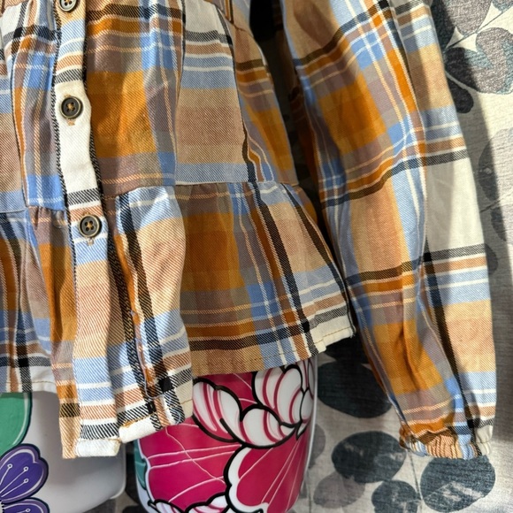 Francesca's Collections Multicolor Plaid Button-Down Shirt - Picture 3 of 4